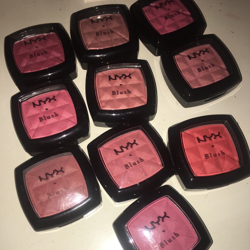 NYX 10 Blushes